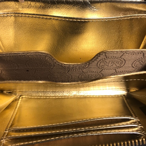 Michael Kors - mini black wristlet wallet - Picture 7 of 10